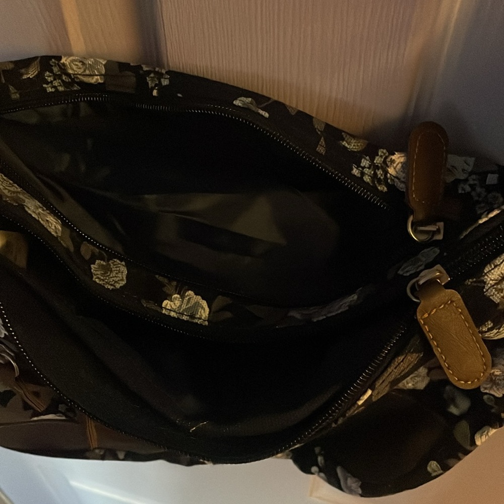 Brand new floral denim purse, 4 pouches, adjustable strap - Picture 3 of 4